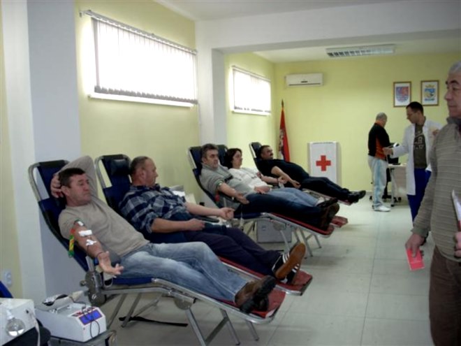 dobrovoljni davaoci krvi titel