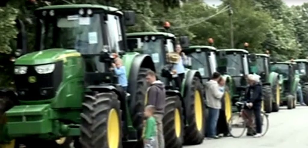 defile traktora curug 2017