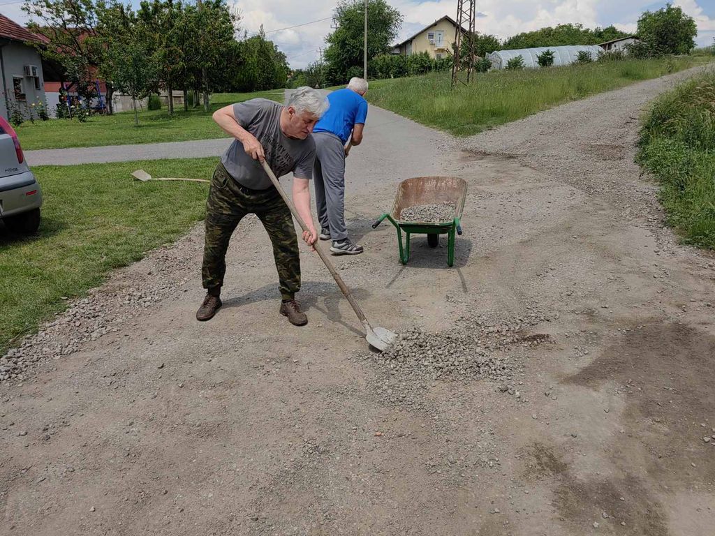 Busija-na-vodi-dan-posle-Titel